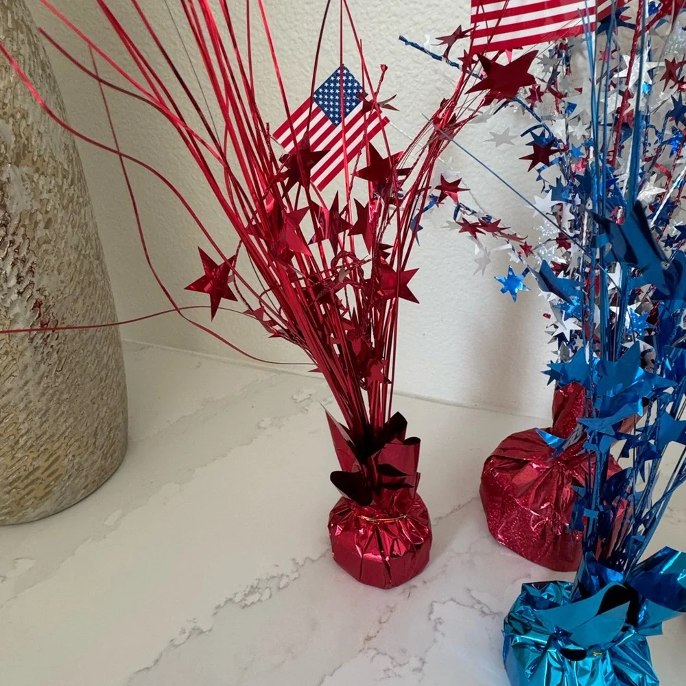 Party supplies. Patriotic Foil Spray Centerpiece/Balloon Weights